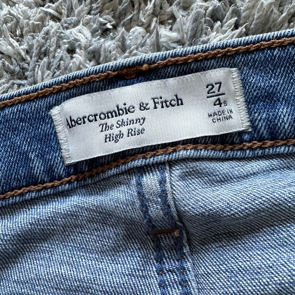 Abercrombie and Fitch skinny high rise blue jeans - Picture 3 of 8